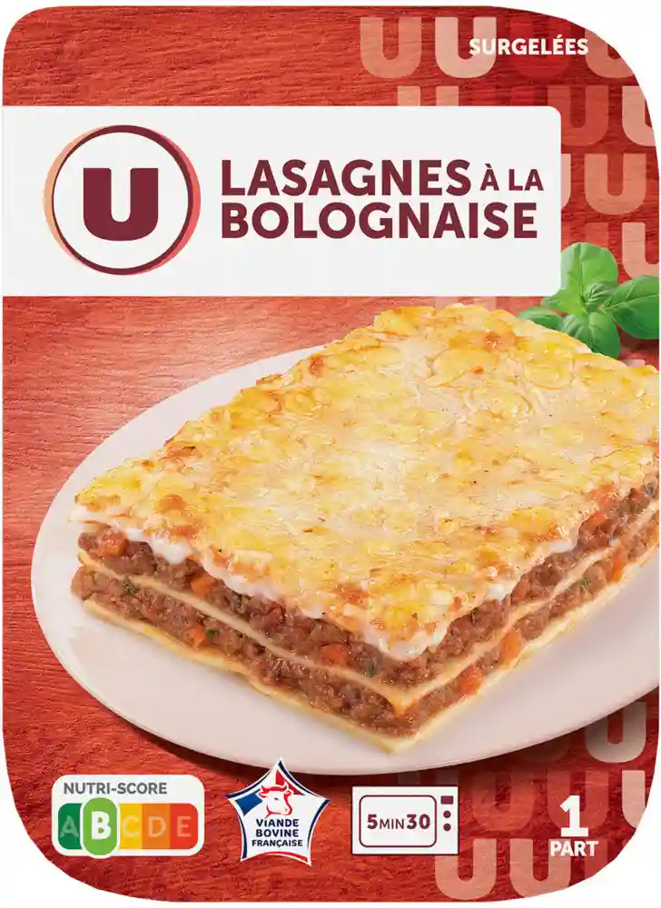 Lasagnes à la bolognaise avec basilic U